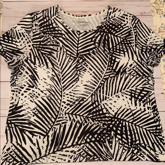 Classi Tee women’s top. Croft&Barrow large. - Picture 1 of 3